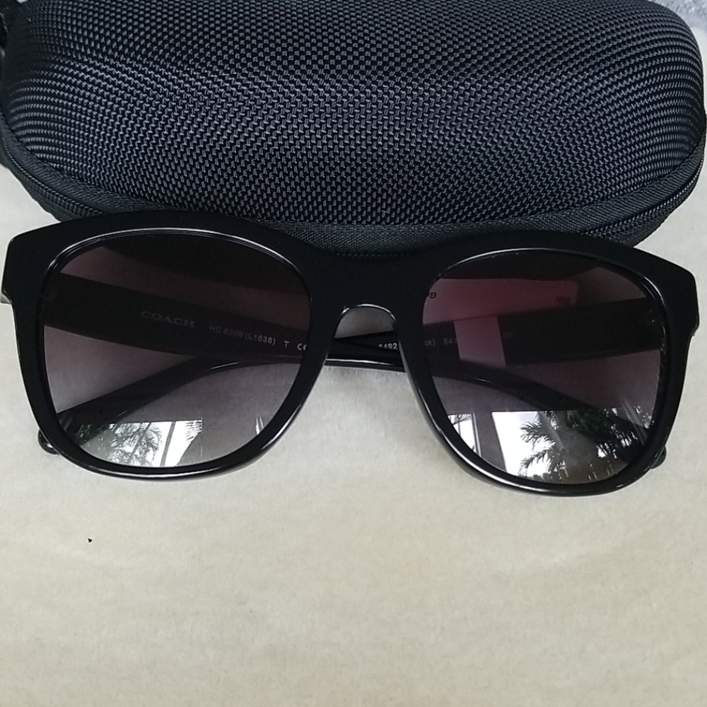 Sunglasses Coach OHC8209 54211 100% Authentic. - Picture 2 of 10